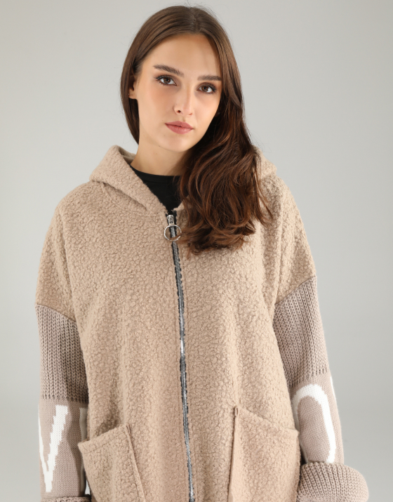 BEŻOWY PŁASZCZ Z KAPTUREM 232-9368 BEIGE