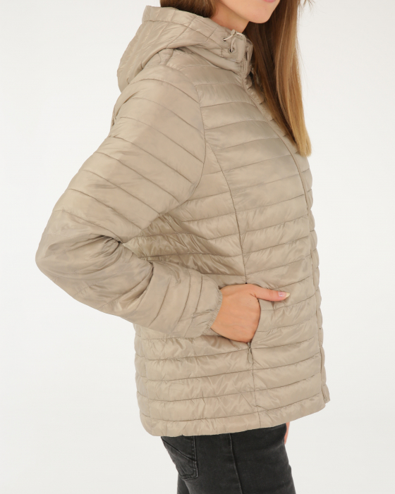 PIKOWANA KURTKA Z KAPTUREM 76-7008 BEIGE62